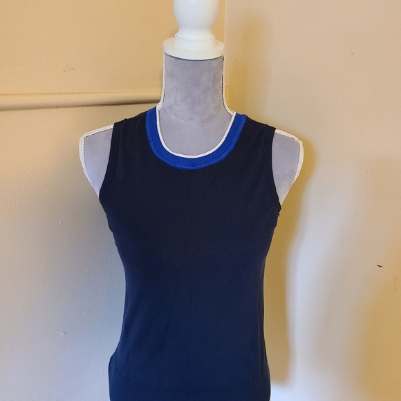 Ladies top - Picture 2 of 3